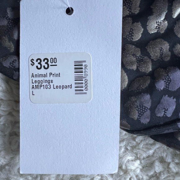 Women’s Large Black Animal Print Leggings NWT - Picture 5 of 7